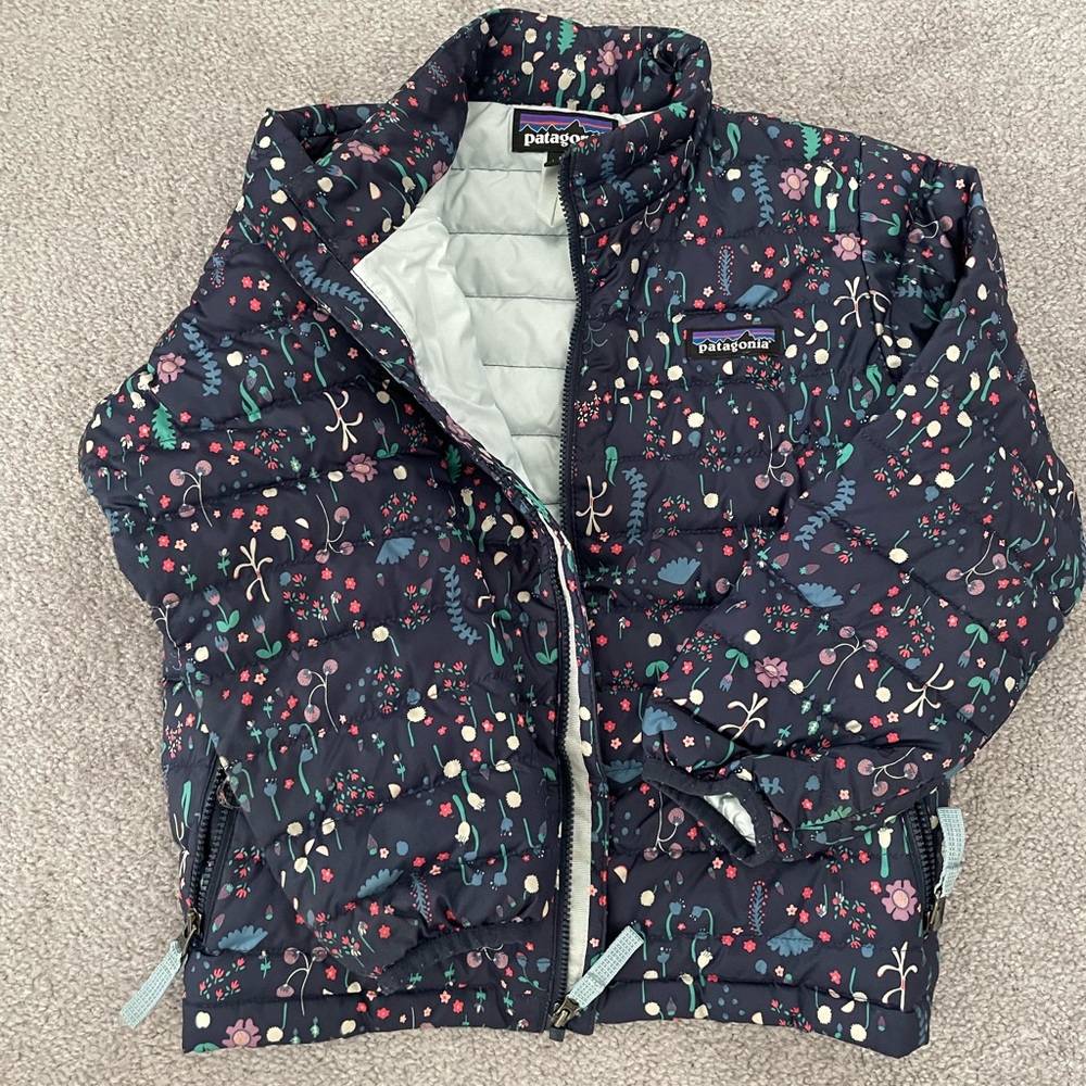 Patagonia Kids baby down sweater jacket - Navy exterior, sky blue interior
